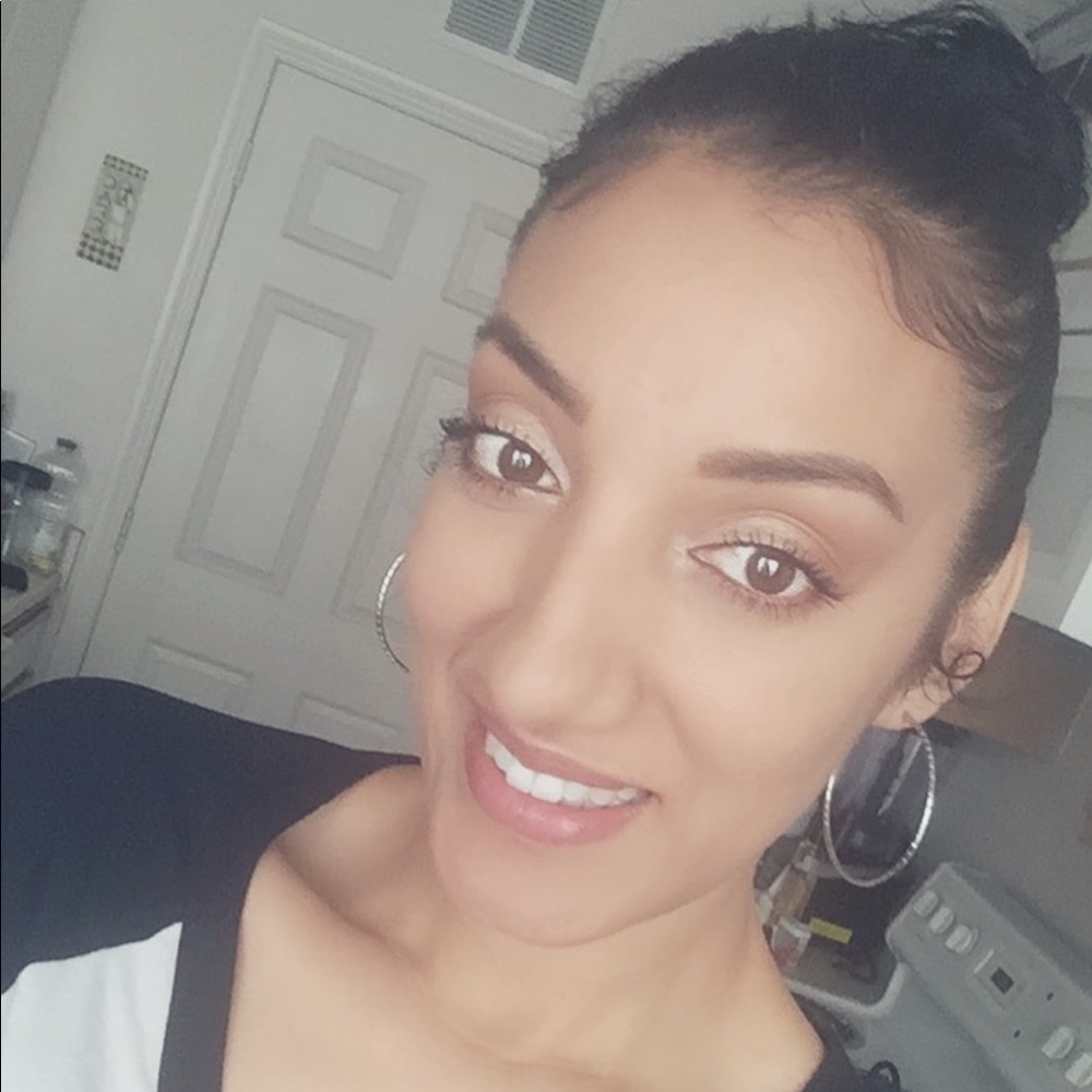 Meet your Posher, Janet